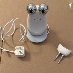 NuFace Toning Device with Silver Accents